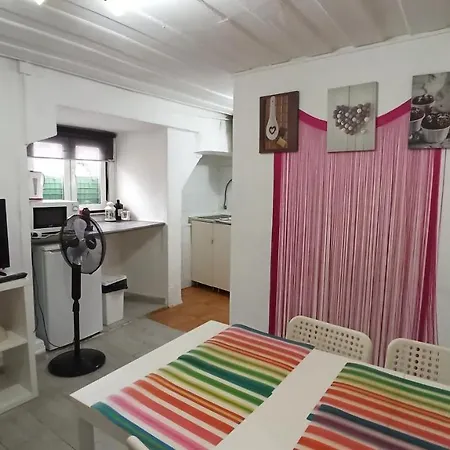 Martim Moniz Low Cost Апартаменты